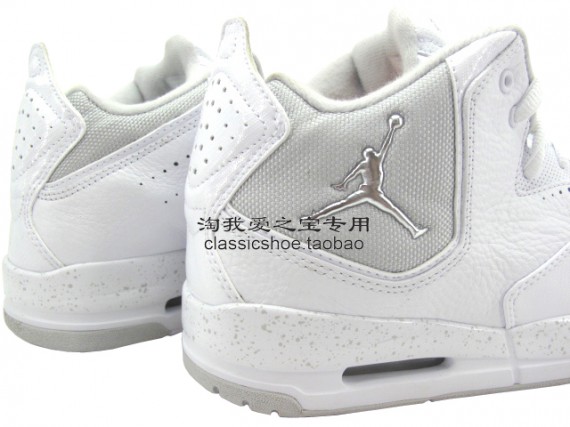 Jordan Courtside - White - Metallic Silver