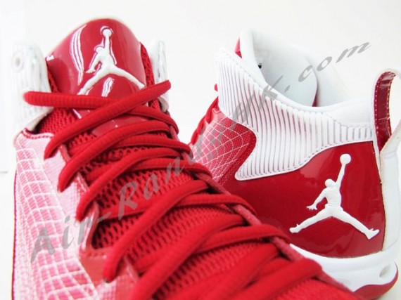 Jordan Fly 23 – White – Red