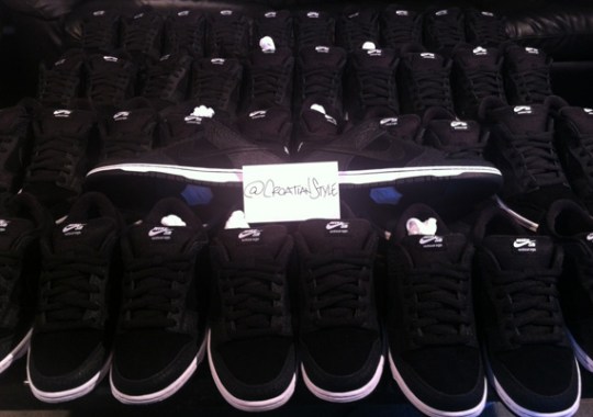 Entourage x Nike SB Dunk Low ‘Lights Out’ – Available on eBay