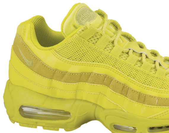 Nike Wmns Air Max 95 High Voltage 04