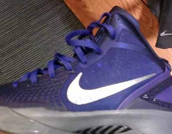 Nike Zoom Hyperdunk 2011 Club Purple Imperial Purple Cool Grey Hoopchina 03