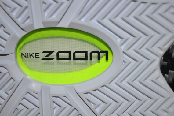 Nike Zoom Hyperdunk 2011 Tonal Volt 03