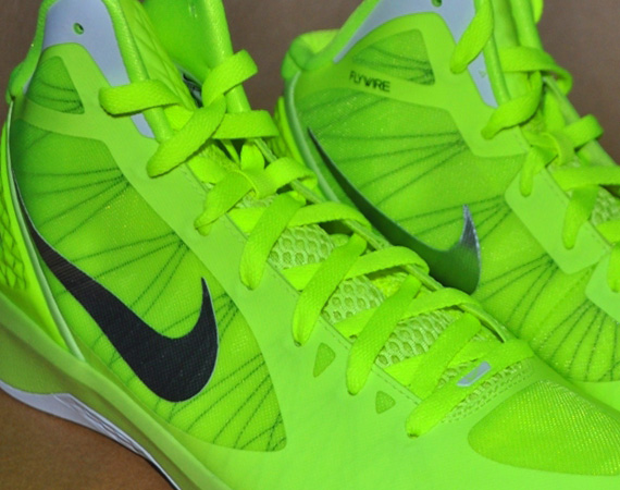 Nike Zoom Hyperdunk 2011 Tonal Volt 06