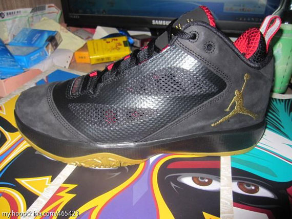 Air Jordan 2011 Q Flight Rabbit Detailed Images 09