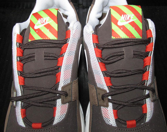 Nike Air Max Bandito Dark Khaki White Dark Cinder Summary