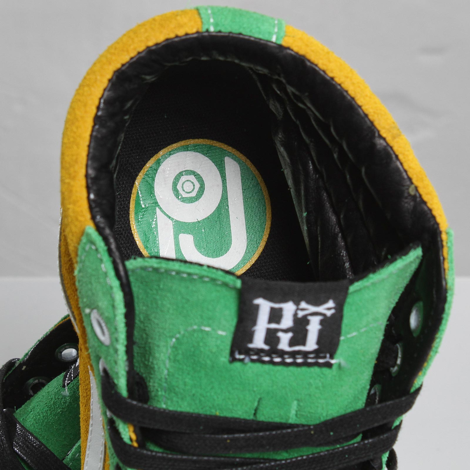 Pearl Jam Vans Sk8 Hi 9