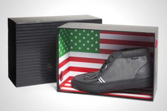 Italy Independent x Vans 'Independent' Chukka