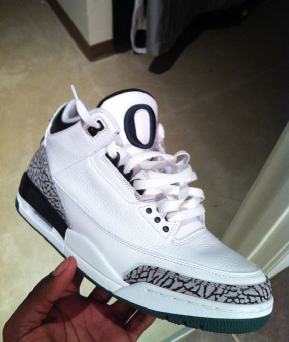 Air Jordan Iii Oregon White 2