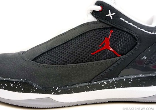 Jordan CP 2’Quick – Anthracite – Varsity Red – White