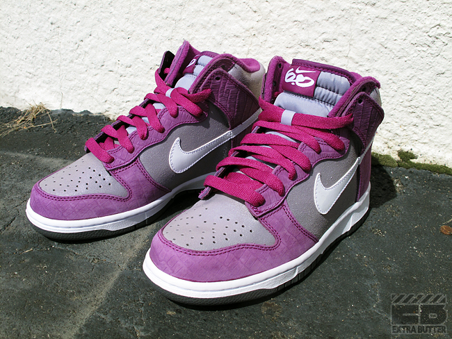 Nike 6.0 Wmns Dunk High Bold Berry 2