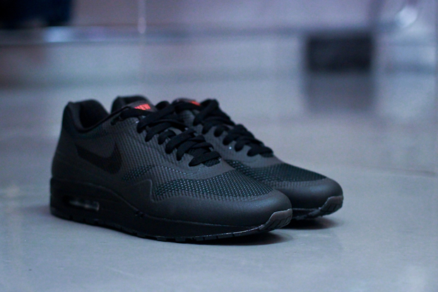 England Rugby “NEW BLOOD” x Nike Air Max 1 Hyperfuse iD