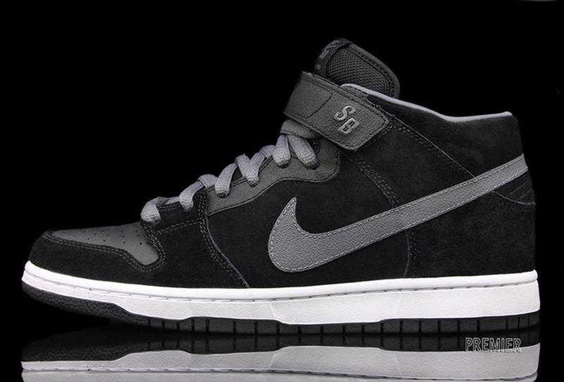 Nike Sb Dunk Mid Griptape Available 1