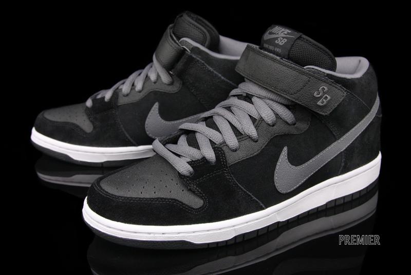 Nike Sb Dunk Mid Griptape Available 2
