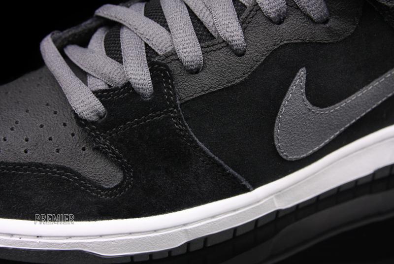 Nike Sb Dunk Mid Griptape Available 4
