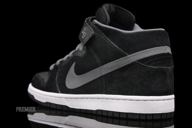 Nike Sb Dunk Mid Griptape Available 5
