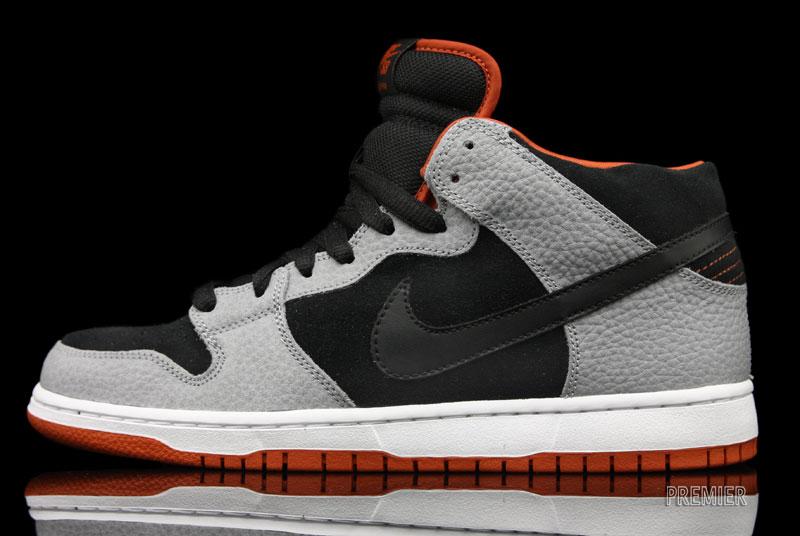 Nike Sb Dunk Mid Pro Un Supreme 1