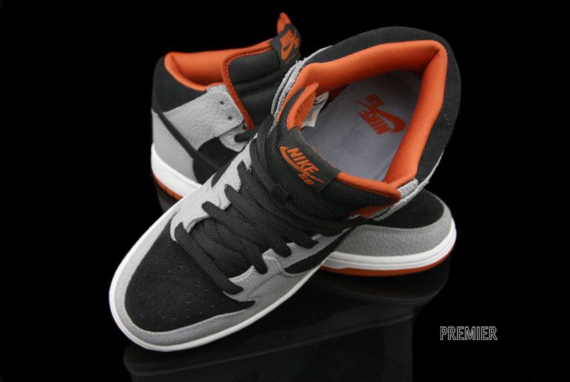 Nike Sb Dunk Mid Pro Un Supreme 6