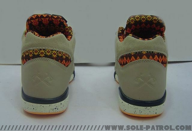 Reebok Court Victory Pump Tomahawk 4