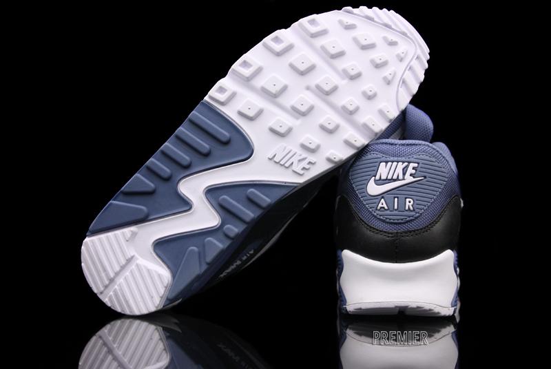 10 24 11airmax90blueback