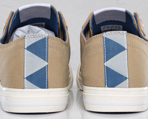 adidas Originals AO Toss Lo - Clear Sand - Chalk