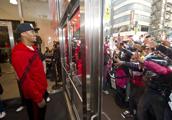 Derrick Rose Adidas Adizero Rose 2 Chicago Launch Event 1