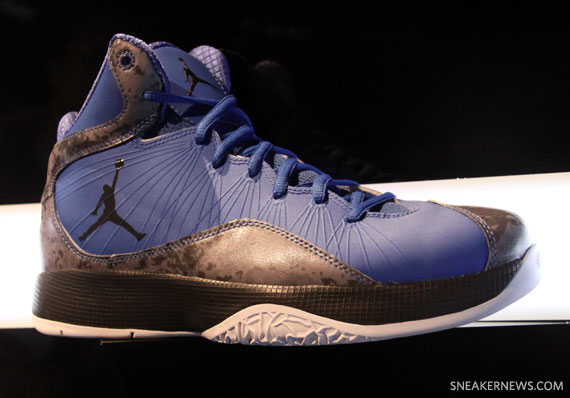 Jordan Brand Holiday 2011 Flight Forum Melo Fly Through 20