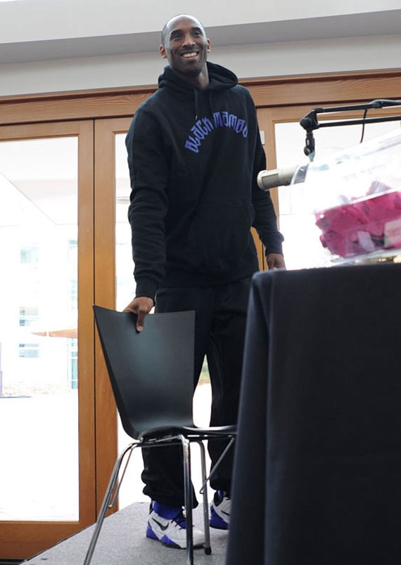 Kobe Bryant Visits Nike Campus In Zoom Kobe Vii 2