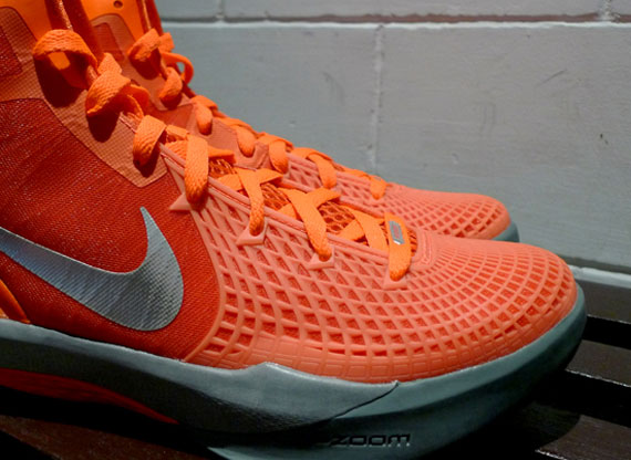 Nike Zoom Hyperdunk 2011 Supreme - Team Orange