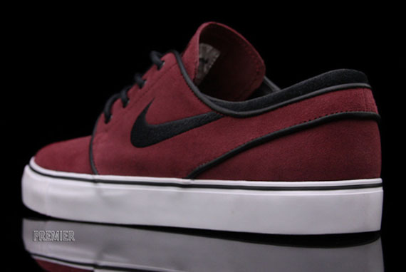 Nike Janoski Team Red Blk Av 02