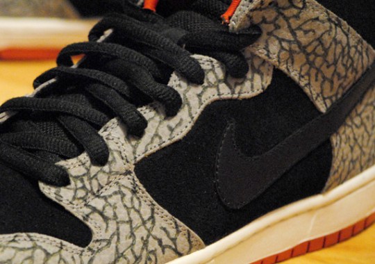 Nike SB Dunk Mid ‘Supreme’ Customs