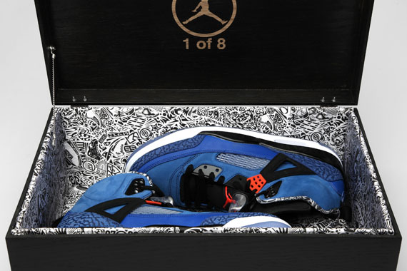Jordan Spiz'ike & Melo M8 NYC Scavenger Hunt