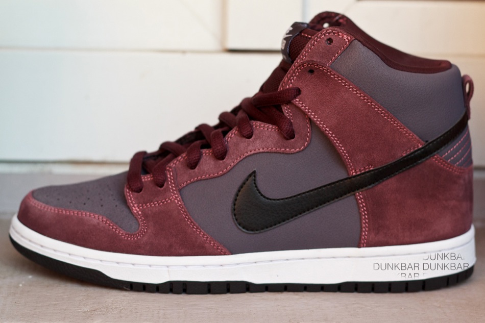 Nike Sb Dunk High Deep Burgundy Purple White Black 2