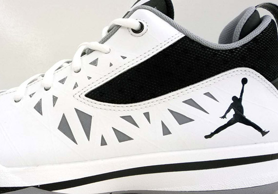 Jordan CP3.V - White - Black - Metallic Silver