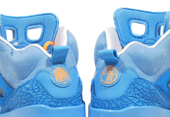 Jordan Spizike University Blue Italy Blue White Vivid Orange