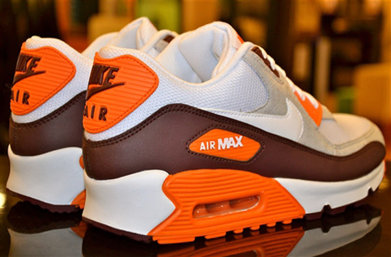 Nike Air Max 90 - White - Mahogany - Safety Orange