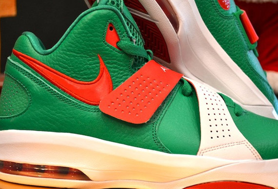 Nike Air Max Sweep Thru Amare Stoudemire Christmas Pe 1