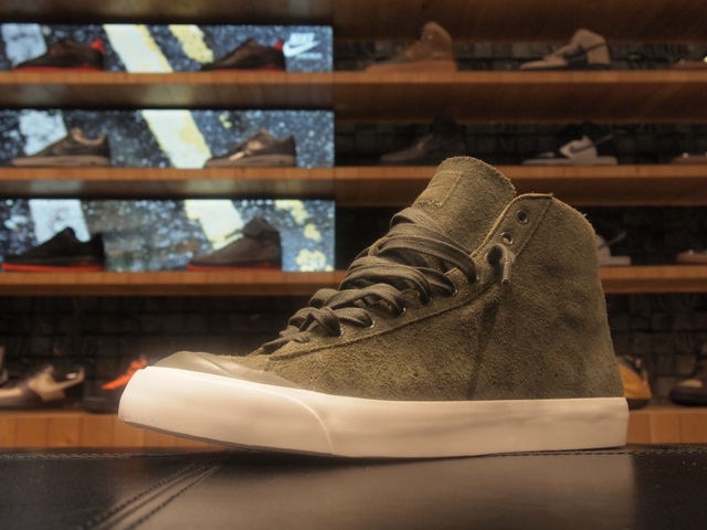 Nike Blazer Mid Ab Cargo Khaki Sail Iguana 2