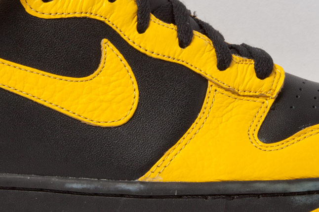 Nike Dunk High Black Varsity Maize 00