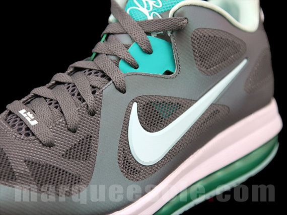 Nike LeBron 9 Low 'Easter'