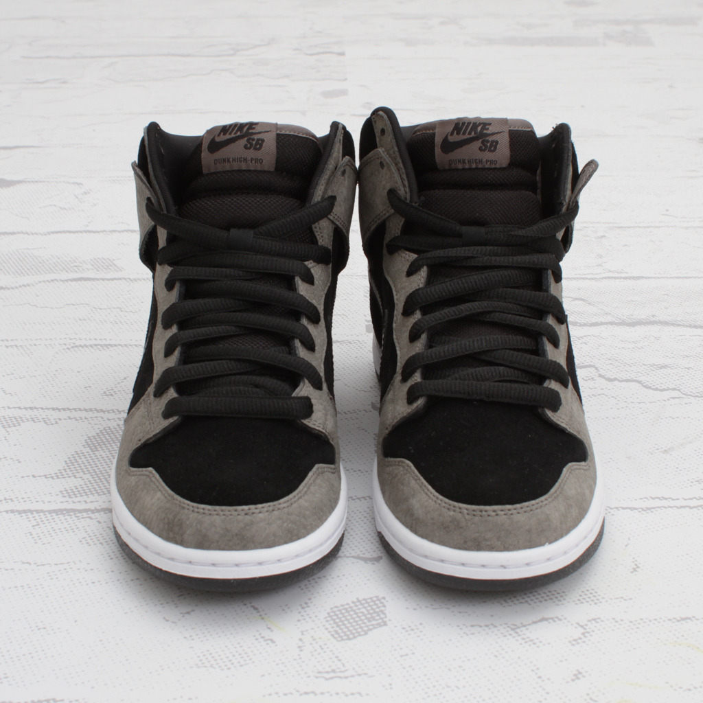 Nike Sb Dunk High Clay Black White 02