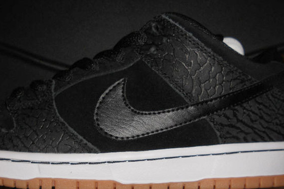 Nike SB Dunk Low 'Entourage' GR - Available on eBay