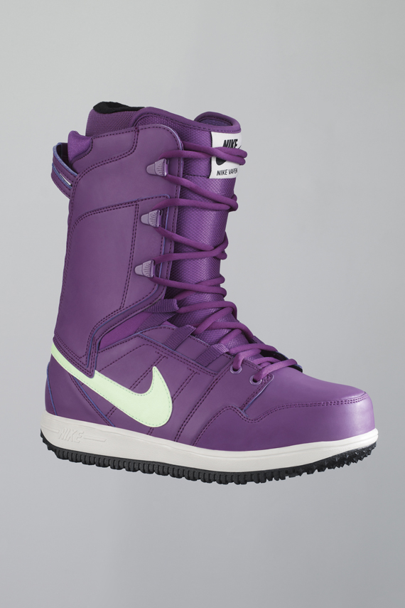 Nike Snowboarding Ho 2011 25
