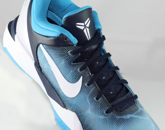 Nike Zoom Kobe VII 'Great White Shark'