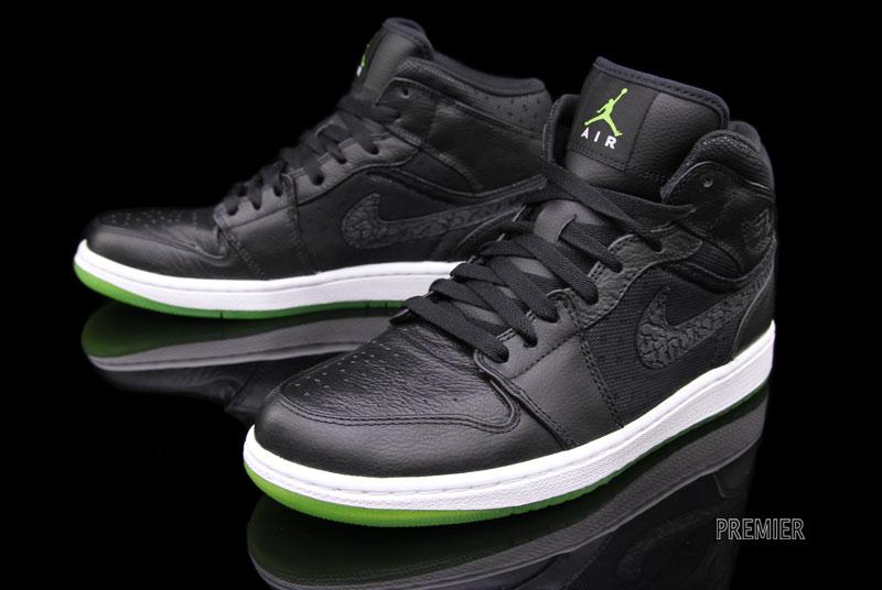 Air Jordan 1 Phat Black Action Green Available 02