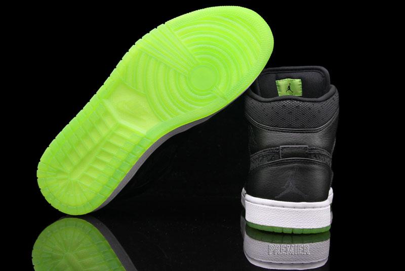 Air Jordan 1 Phat Black Action Green Available 05