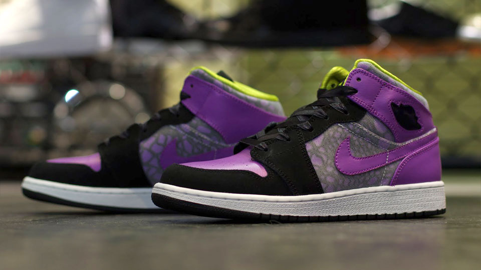 Air Jordan 1 Phat Gs Black Violet Pop Cyber 2