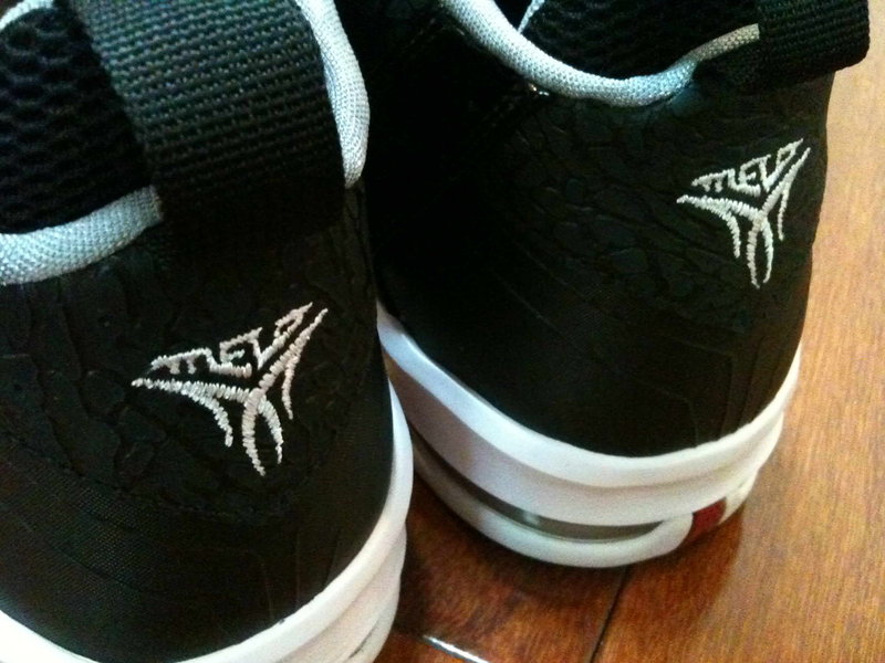 Jordan Melo M8 Black White Varsityred New Images 04