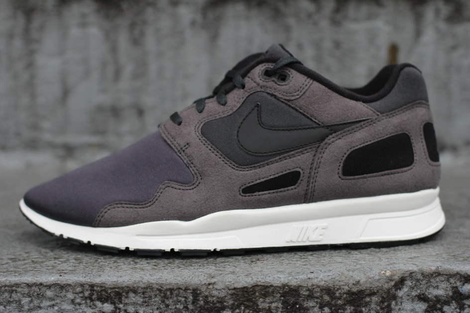Nike Air Flow Anthracite Black Summit White 2