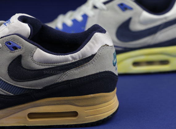Nike Air Max Light - OG vs. VNTG Comparison