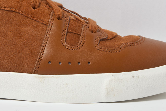Nike Manor Hazelnut 6